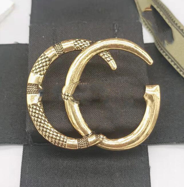 Korean Luxury Designer Women Men Brand Letter Brooches 18K Gold Plated Snake Crystal Rhinestone Jewelry Pearl Pin Gift Accessorie
Korean Luxury Designer Women Men Brand Letter Brooches 18K Gold Plated Snake Crystal Rhinestone Jewelry Pearl Pin Gift Accessorie