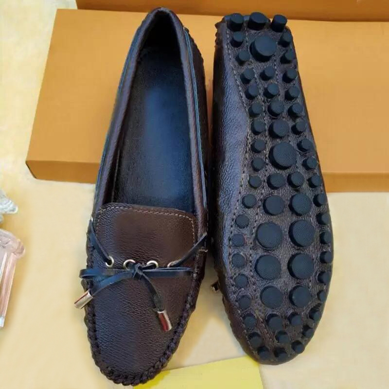 Dress shoes men Designer shoes summer bow Beach Women Shoes leather Flat Metal buckle Casual Sandals lady letter Classic man Work shoe brown Large size 34-42-45 With box, Colour 28
Dress shoes men Designer shoes summer bow Beach Women Shoes leather Flat Metal buckle Casual Sandals lady letter Classic man Work shoe brown Large size 34-42-45 With box, Colour 28