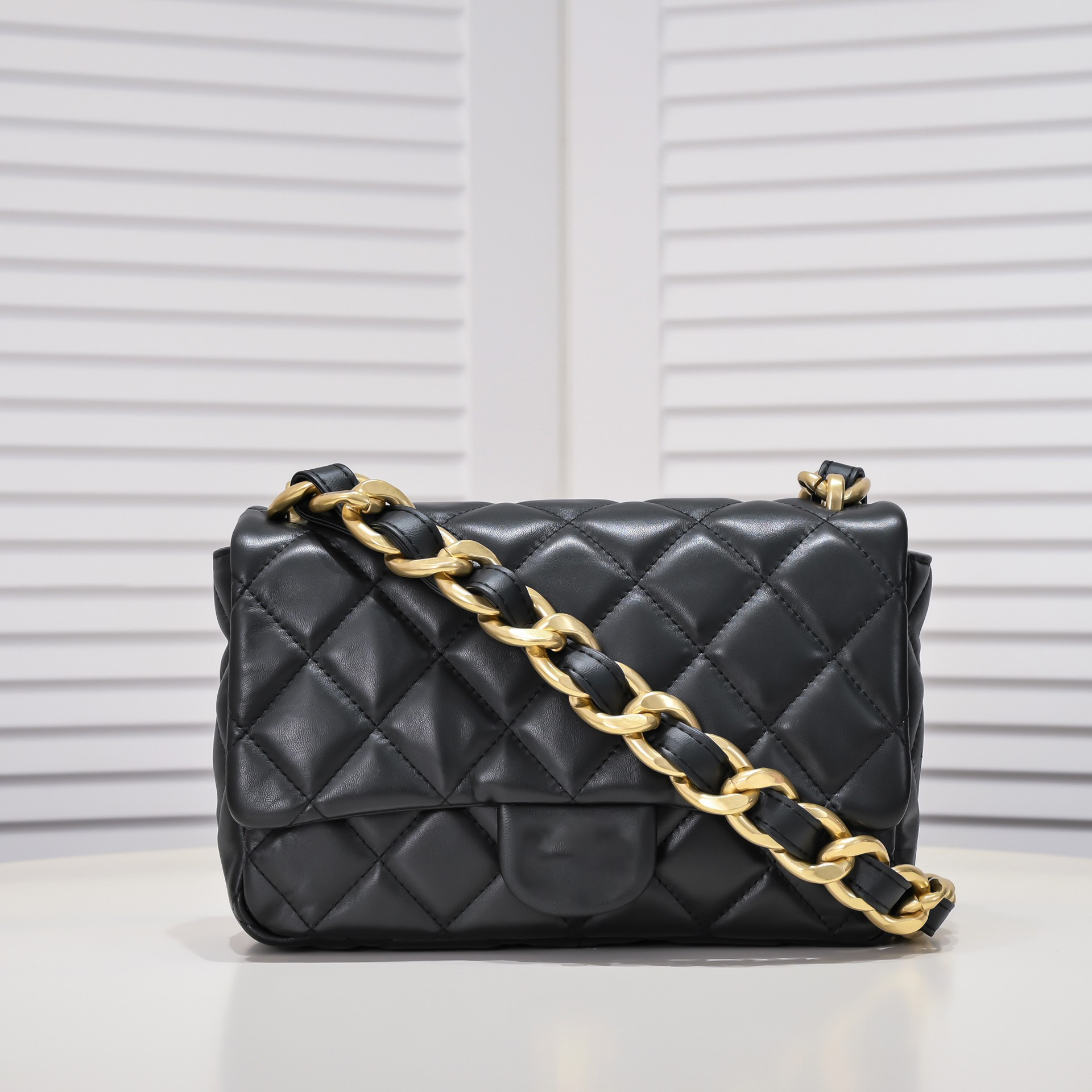 High Quality designer Shoulder Bags Woman Chains Handbag Women Fashion Brand Leather Totes Grace Dinner Crossbody Bag Coin Purse, Black
High Quality designer Shoulder Bags Woman Chains Handbag Women Fashion Brand Leather Totes Grace Dinner Crossbody Bag Coin Purse, Black