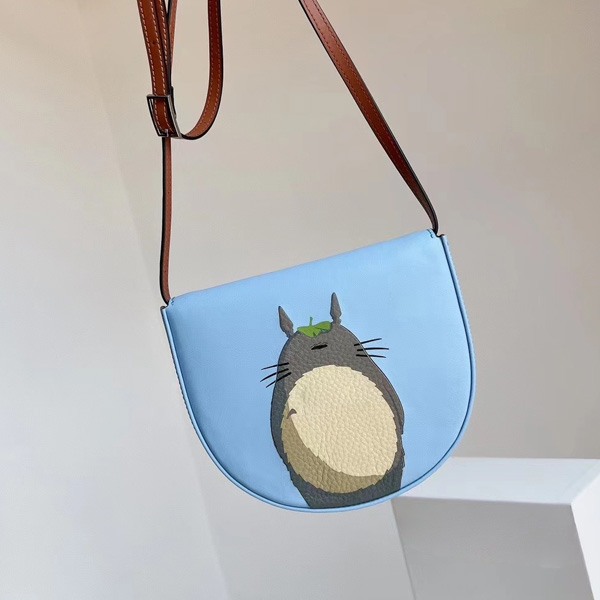Spirited away bags Totoro handbag Ghibli bag crossbody bag new small medium size Cartoon bags lo crossover real leather hobos pillow coal ball purse, Blue
Spirited away bags Totoro handbag Ghibli bag crossbody bag new small medium size Cartoon bags lo crossover real leather hobos pillow coal ball purse, Blue
