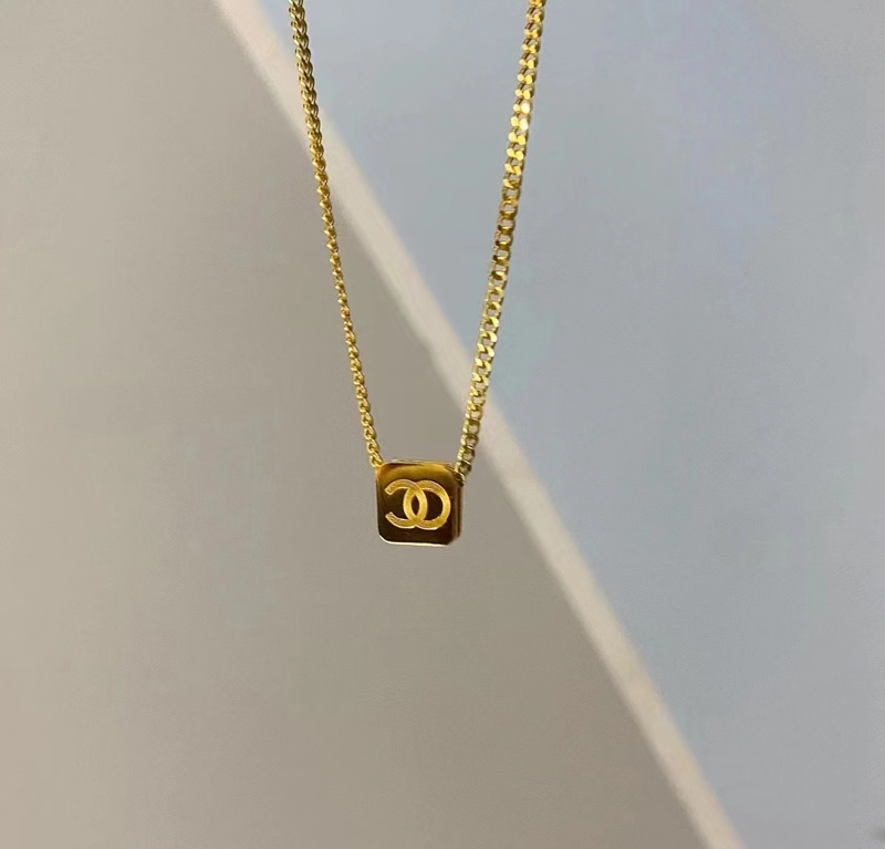 Luxury Designer Necklace for women party mens Choker Pendant Chain Crystal 18K Gold Plated Brass Copper brand C-Letter Necklaces Statement Jewelry
Luxury Designer Necklace for women party mens Choker Pendant Chain Crystal 18K Gold Plated Brass Copper brand C-Letter Necklaces Statement Jewelry