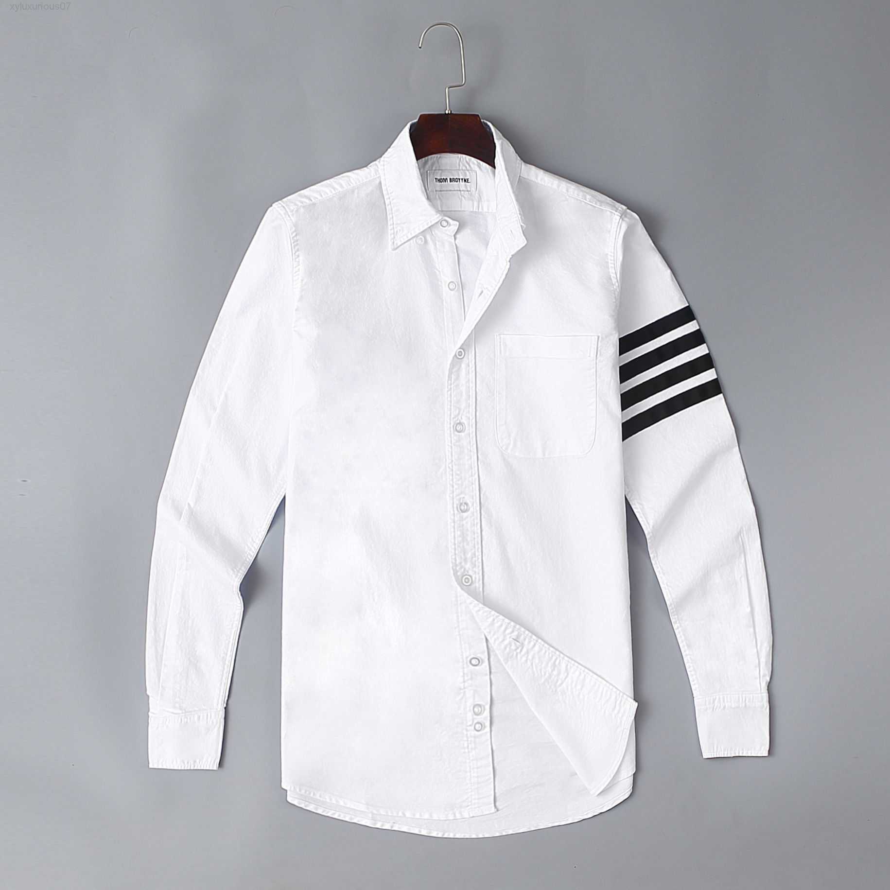 Luxury Brand Shirts Thoms Brownns Blouse Designers Tb Shirt Black Four White Fashion Slim Casual High Quality Unisex Business Loose
Luxury Brand Shirts Thoms Brownns Blouse Designers Tb Shirt Black Four White Fashion Slim Casual High Quality Unisex Business Loose
