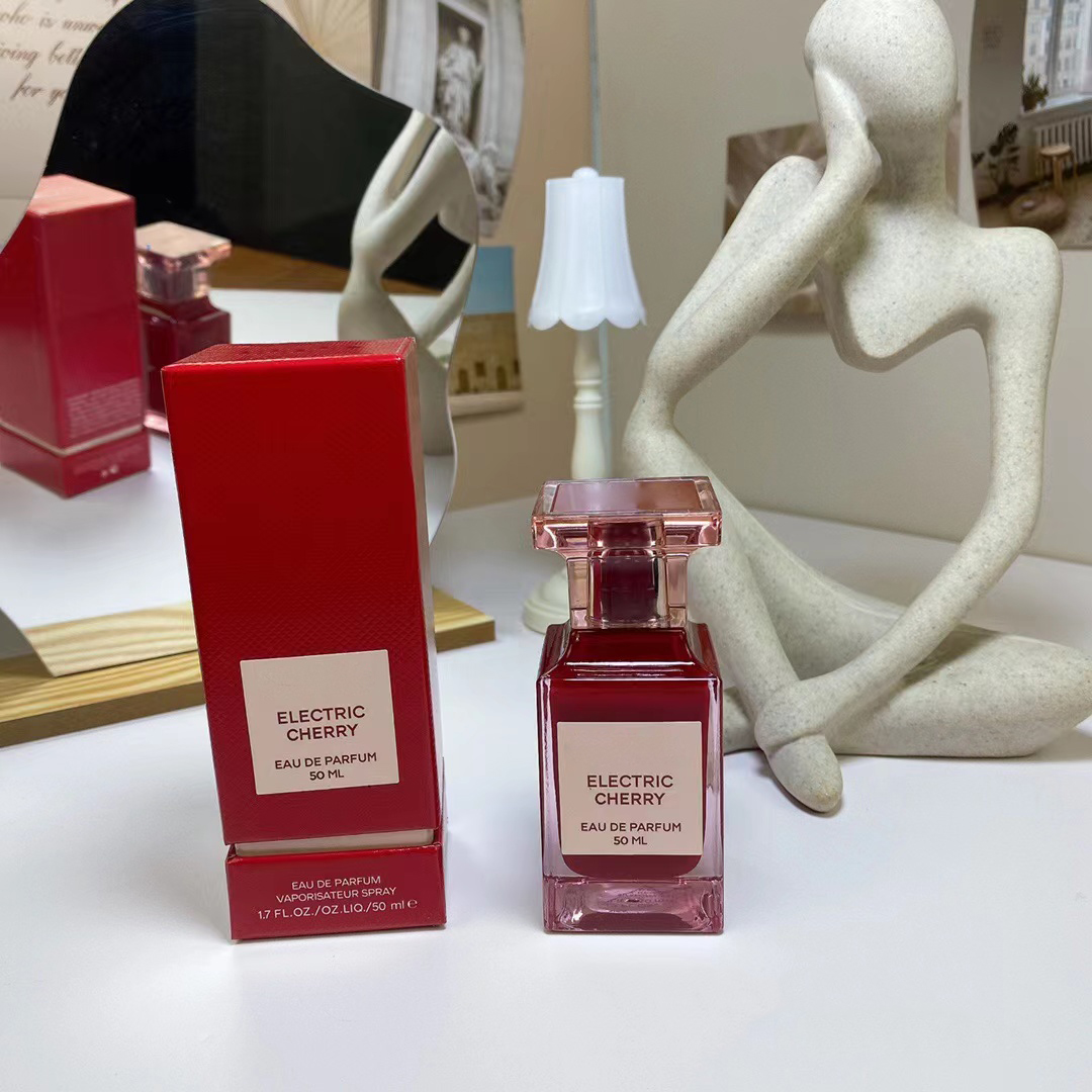 Top Quality Perfume for Woman Electric Cherry Fragrance EDP EAU De Parfum Spray 50ml 1.7 FL.OZ Lady Parfums Long Lasting Scents Brand Clone Designer Cologne
Top Quality Perfume for Woman Electric Cherry Fragrance EDP EAU De Parfum Spray 50ml 1.7 FL.OZ Lady Parfums Long Lasting Scents Brand Clone Designer Cologne