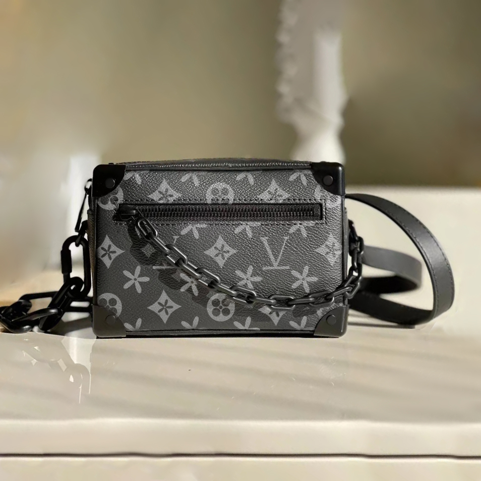 fashion Mini soft trunk box black flower bag M44735 Womens Man designer louiseity Cosmetic case luxury tote handbag clutch Toiletry kit cross body Shoulder chain bag, Mon0gram orange chain
fashion Mini soft trunk box black flower bag M44735 Womens Man designer louiseity Cosmetic case luxury tote handbag clutch Toiletry kit cross body Shoulder chain bag, Mon0gram orange chain