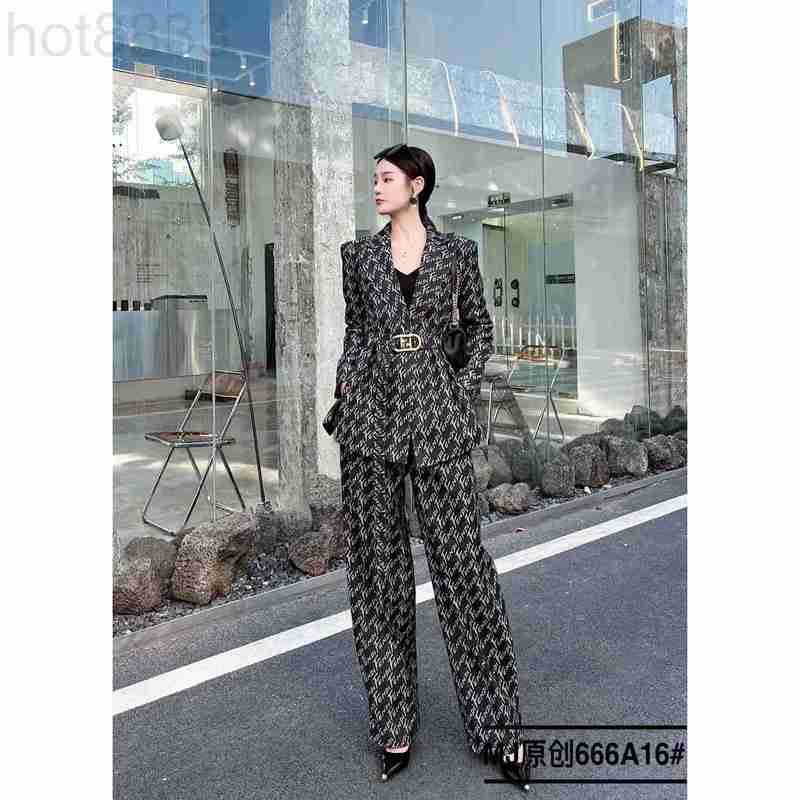 Women's Tracksuits Designer Mj Premium Suit Royal Sister Temperament f Letter Coat High Waist Straight Leg Pants Two Piece Set 66a16 8ABZ, Single shot of blue coat
Women's Tracksuits Designer Mj Premium Suit Royal Sister Temperament f Letter Coat High Waist Straight Leg Pants Two Piece Set 66a16 8ABZ, Single shot of blue coat