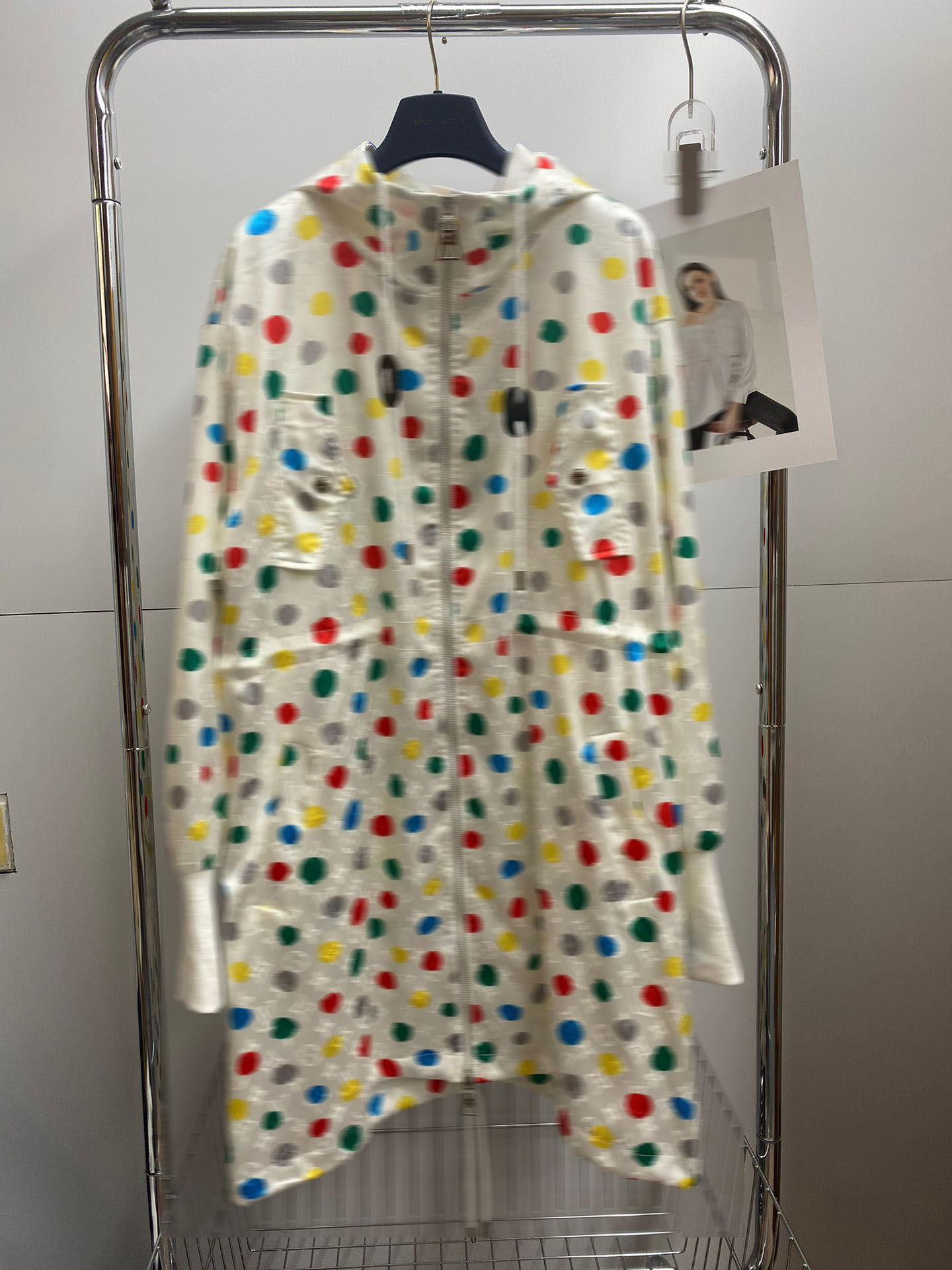 2023 Designer Women's Jackets Dot Pattern Loose Hooded Long Jacket Spring Fashion New Women Long Sleeves Casual Pocket Jackets Outwear, White
2023 Designer Women's Jackets Dot Pattern Loose Hooded Long Jacket Spring Fashion New Women Long Sleeves Casual Pocket Jackets Outwear, White
