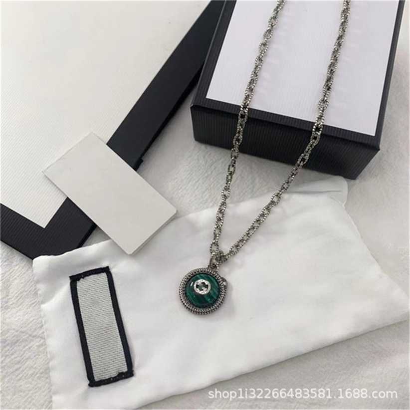 2023 Designer New Fashion jewelry gujia Thai silver 925 double three-dimensional spirit snake ring edge Pendant Necklace couple gift
2023 Designer New Fashion jewelry gujia Thai silver 925 double three-dimensional spirit snake ring edge Pendant Necklace couple gift