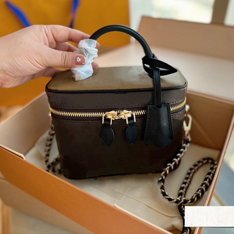 Designer Evening Bags Welfare 42265 NICE BB M45165 Vanity PM purse women Cowhide leather canvas case crossbody shoulder bag 5A quality with dustbags CF 18*13cm, Brown
Designer Evening Bags Welfare 42265 NICE BB M45165 Vanity PM purse women Cowhide leather canvas case crossbody shoulder bag 5A quality with dustbags CF 18*13cm, Brown