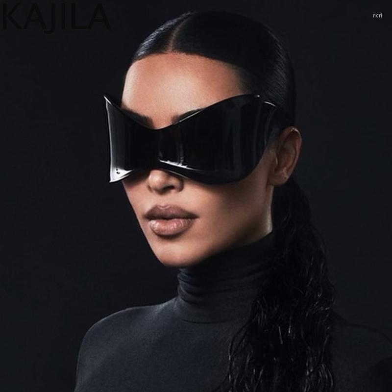Sunglasses Oversized Punk Rimless Women Men Y2K Sport Wraparound Sun Glasses 2023 Fashion Futuristic Shield Eyewear Shades
Sunglasses Oversized Punk Rimless Women Men Y2K Sport Wraparound Sun Glasses 2023 Fashion Futuristic Shield Eyewear Shades