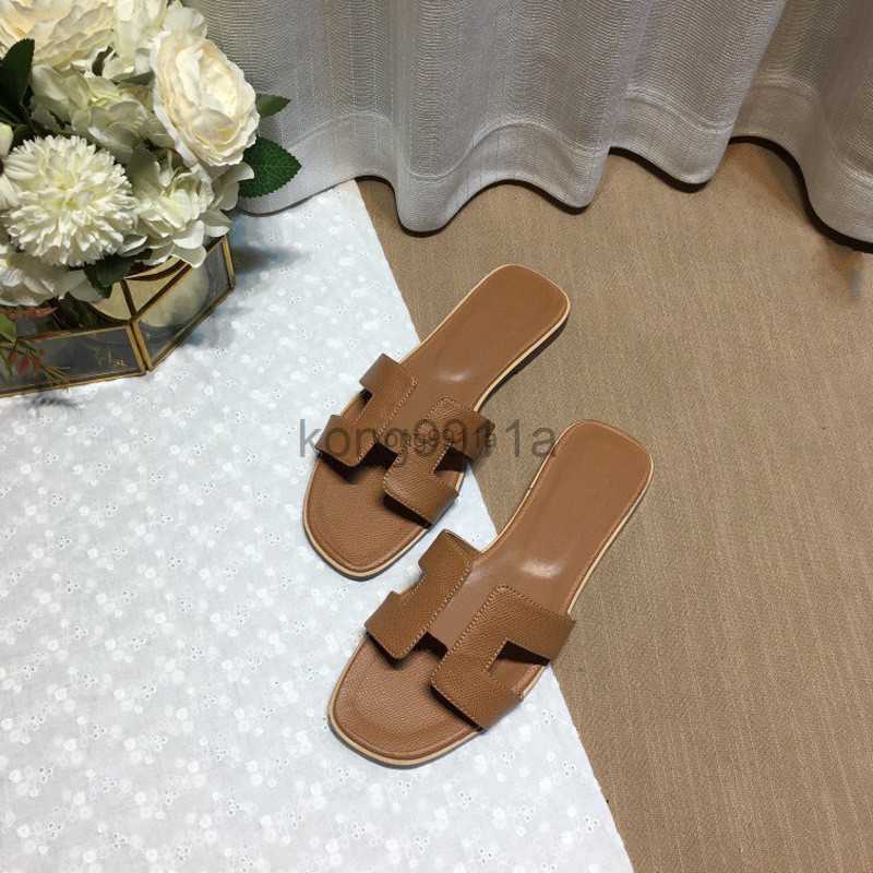 Summer Designer slippers Brand Classic Sandals Genuine Leather Fashion Shoes Ladies slipper Beach Flat heel Flip Flops with dustbag size, #12 smooth
Summer Designer slippers Brand Classic Sandals Genuine Leather Fashion Shoes Ladies slipper Beach Flat heel Flip Flops with dustbag size, #12 smooth