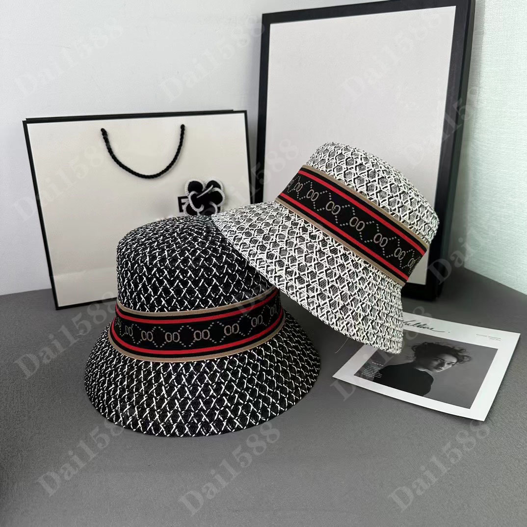 Desingers Bucket Hats Luxurys Wide Brim Hats Solid Colour Letter Sunhats Fashion Party Trend Travel Buckethats High Quality Hundred Hat Very Good 3 Styles
Desingers Bucket Hats Luxurys Wide Brim Hats Solid Colour Letter Sunhats Fashion Party Trend Travel Buckethats High Quality Hundred Hat Very Good 3 Styles