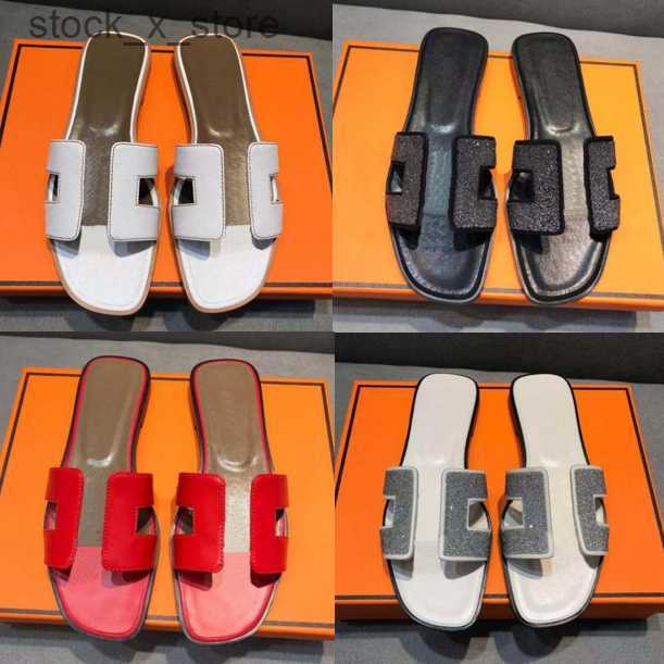 New Designer Women Slippers Genuine Leather Sandals Summer Oran Flat Flip Flop Crocodile Skin Slides Ladies Beach Sandal Luxury Party
New Designer Women Slippers Genuine Leather Sandals Summer Oran Flat Flip Flop Crocodile Skin Slides Ladies Beach Sandal Luxury Party