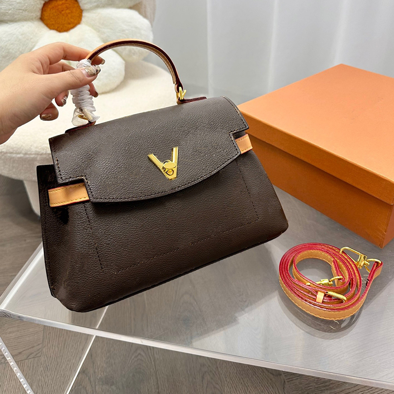 Designers Shoulder Bags Classic Luxurys Leather Handbags Girl Fashion Women Cross Body CrossBody Totes, L01
Designers Shoulder Bags Classic Luxurys Leather Handbags Girl Fashion Women Cross Body CrossBody Totes, L01