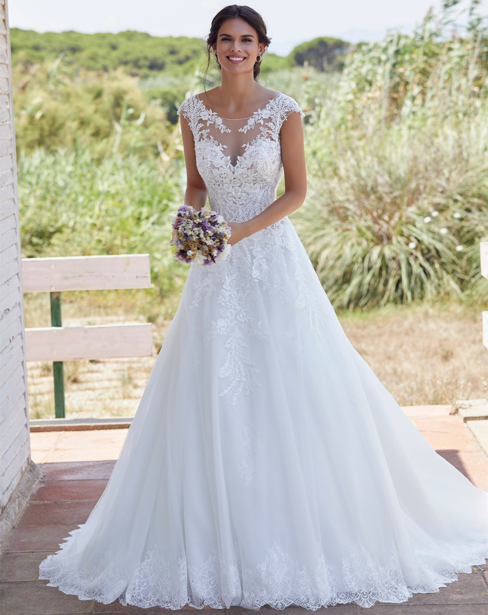 2023 Bohemian A Line Wedding Dresses Sleeveless Lace Applique Long Tulle Bridal Gowns Modern Boho Beach Vestido De Novia Robe Mariage