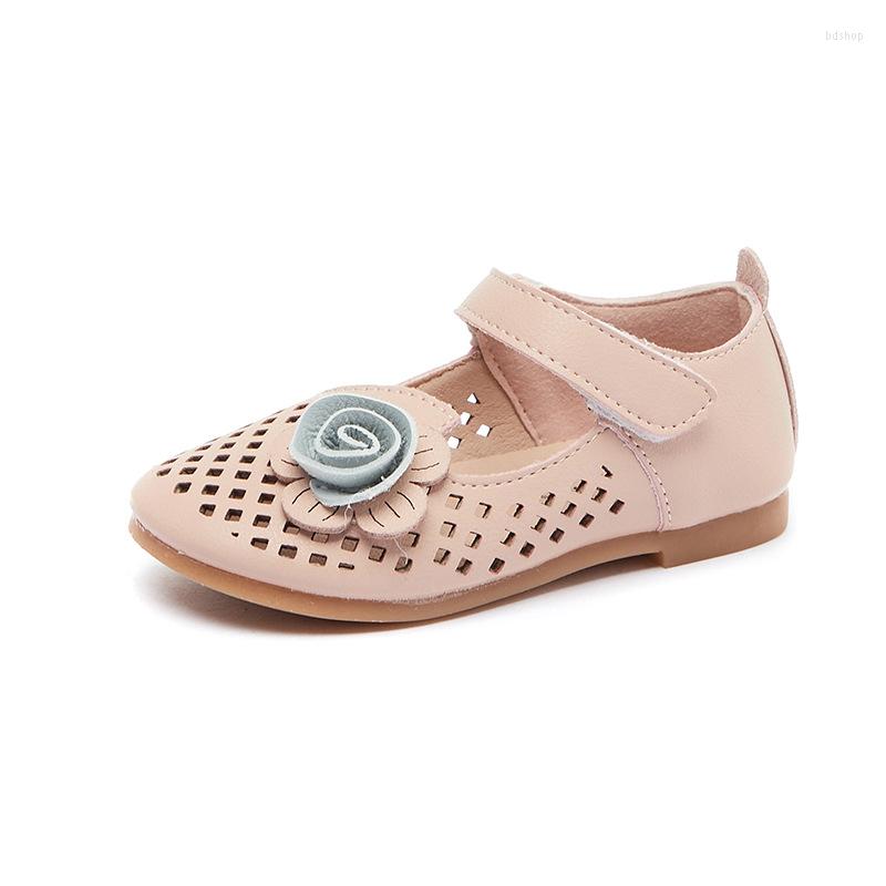 Flat Shoes 2023 Spring Summer Pink Low Tube Cut Round Head Soft Bottom Cartoon Hollow Girls Princess Leather 21-30, Beige
Flat Shoes 2023 Spring Summer Pink Low Tube Cut Round Head Soft Bottom Cartoon Hollow Girls Princess Leather 21-30, Beige