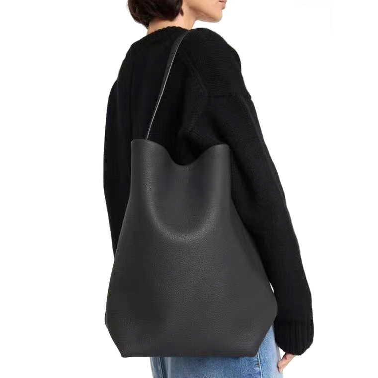 The Row bag Designer bags leather large capacity single shoulder bucket bag large tote bag Europe and the United States fashion casual commuter bag female, Black big
The Row bag Designer bags leather large capacity single shoulder bucket bag large tote bag Europe and the United States fashion casual commuter bag female, Black big
