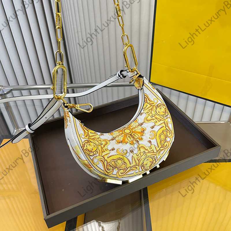 Luxury Handbag Nano Fd Graphy Crescent Bag Women's Half Moon Leather Bags Designer CrossBody Embossing Shoulder Bag Hobo Clutch 230317, Blue
Luxury Handbag Nano Fd Graphy Crescent Bag Women's Half Moon Leather Bags Designer CrossBody Embossing Shoulder Bag Hobo Clutch 230317, Blue