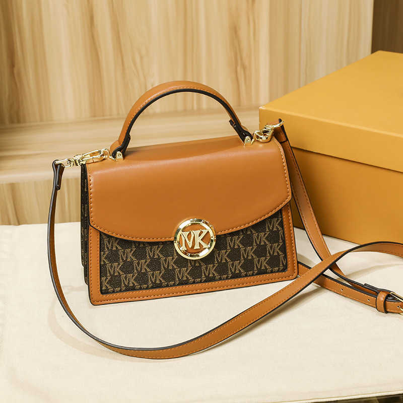 light luxury women's bag 2023 new leather high grade underarm one-shoulder messenger chain small square bag, Black11
light luxury women's bag 2023 new leather high grade underarm one-shoulder messenger chain small square bag, Black11