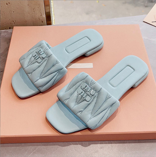 Designer Women's Slippers Ladies Cartoon Big Head Slide Classic Open Toe Casual Slide Genuine Soft Leather letter Sandals 35-41, Beige
Designer Women's Slippers Ladies Cartoon Big Head Slide Classic Open Toe Casual Slide Genuine Soft Leather letter Sandals 35-41, Beige