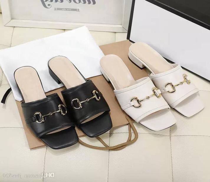Designer Summer Beach slippers fashion Loafers Lazy Low heeled flops leather Letters lady Cartoon Slides women shoes Metal Ladies 8244675, White
Designer Summer Beach slippers fashion Loafers Lazy Low heeled flops leather Letters lady Cartoon Slides women shoes Metal Ladies 8244675, White