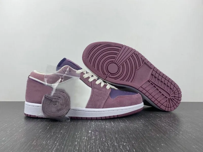2023 Basketball shoes Special Edition Jumpman 1 Low Unity Purple Smoke Sail White I Womans Mans Fashion Sport Zapatos Sneakers Chaussures Come With Box Size36-46
2023 Basketball shoes Special Edition Jumpman 1 Low Unity Purple Smoke Sail White I Womans Mans Fashion Sport Zapatos Sneakers Chaussures Come With Box Size36-46