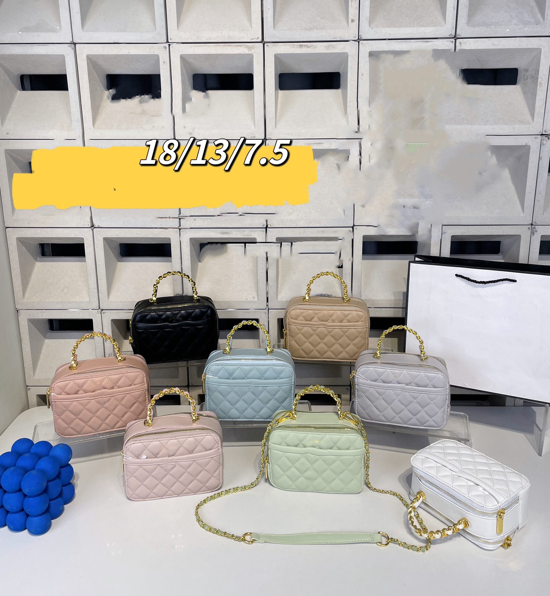 Luxury diamond checkered handbags big kids metal letter chain messenger box bags girls single shoulder Cosmetic bags A9779, Pink
Luxury diamond checkered handbags big kids metal letter chain messenger box bags girls single shoulder Cosmetic bags A9779, Pink