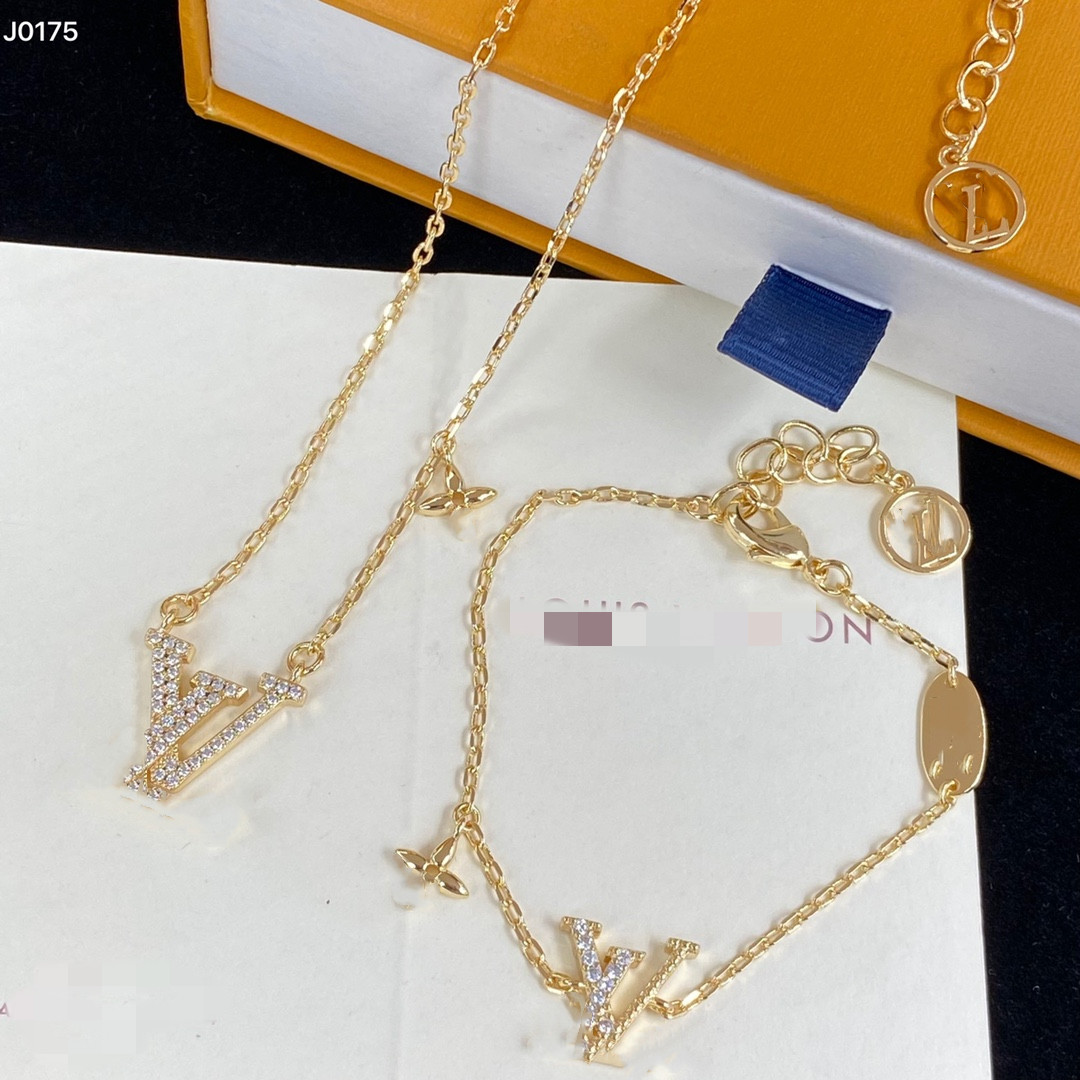 2023 New Luxury Chain Fashion Designer Jewelry 18k Gold Plated - lvoe-Stainless Steel Couple Wedding Bracelet Gift Accessories Wholesale-lvoe-2 O
2023 New Luxury Chain Fashion Designer Jewelry 18k Gold Plated - lvoe-Stainless Steel Couple Wedding Bracelet Gift Accessories Wholesale-lvoe-2 O