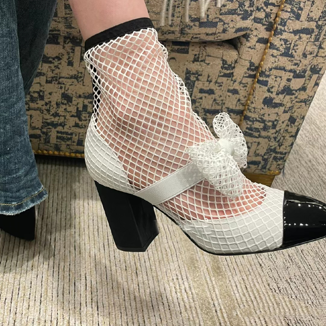 Bowtie Tennis Boots Luxury Designer Rhinestone Buckle chunky heel Womens shoes 8.5CM High Heeled Bootie Fashion Mixed Color Ankle Boot factory footwear 35-41 with box, 5.5cm black+drill
Bowtie Tennis Boots Luxury Designer Rhinestone Buckle chunky heel Womens shoes 8.5CM High Heeled Bootie Fashion Mixed Color Ankle Boot factory footwear 35-41 with box, 5.5cm black+drill