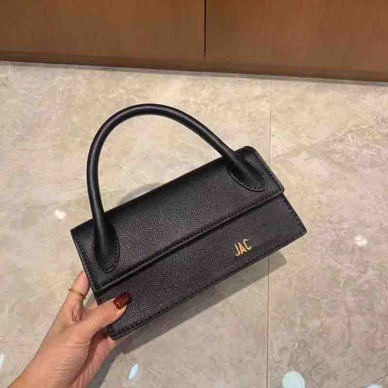 Designers Flip Pack Shoulder Bags Women Designer Leather Bag Womens New Crossbody Gold Chain Jac Letters Buckle Handbags Purses Bag 2303204F, Blue
Designers Flip Pack Shoulder Bags Women Designer Leather Bag Womens New Crossbody Gold Chain Jac Letters Buckle Handbags Purses Bag 2303204F, Blue