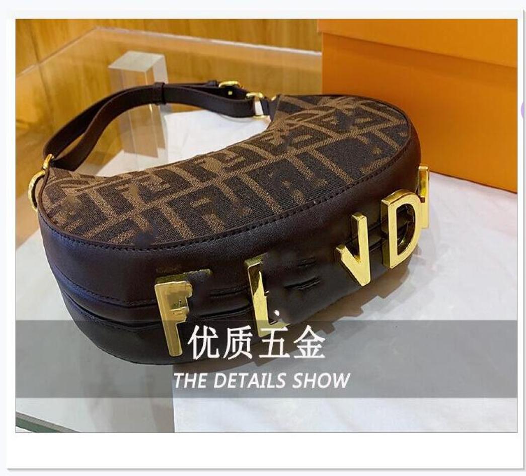 Brand Messenger Bags Summer new trendy allmatch women messenger bag chain leather fashion grils samll shoulder bag wrist bags bro