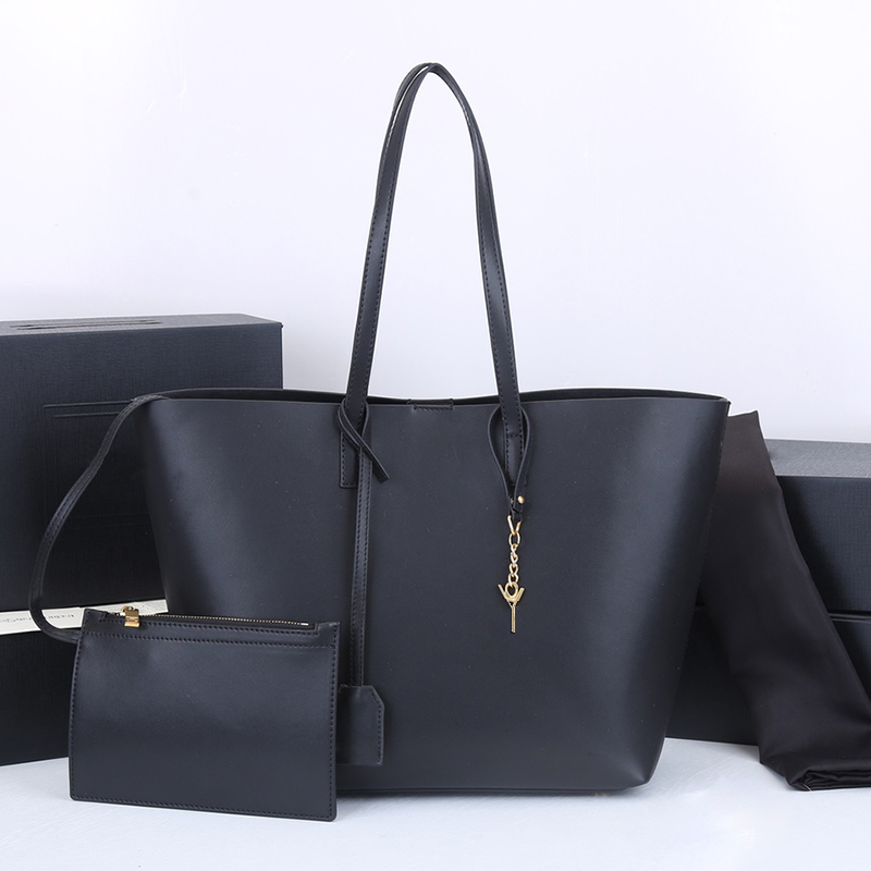 Women Duffle Bag Shopping Bags Designer The Tote handbag Genuine Leather shoulder crossbody bag inAll Categories Simple fashion leather handbag travel bag, Black
Women Duffle Bag Shopping Bags Designer The Tote handbag Genuine Leather shoulder crossbody bag inAll Categories Simple fashion leather handbag travel bag, Black