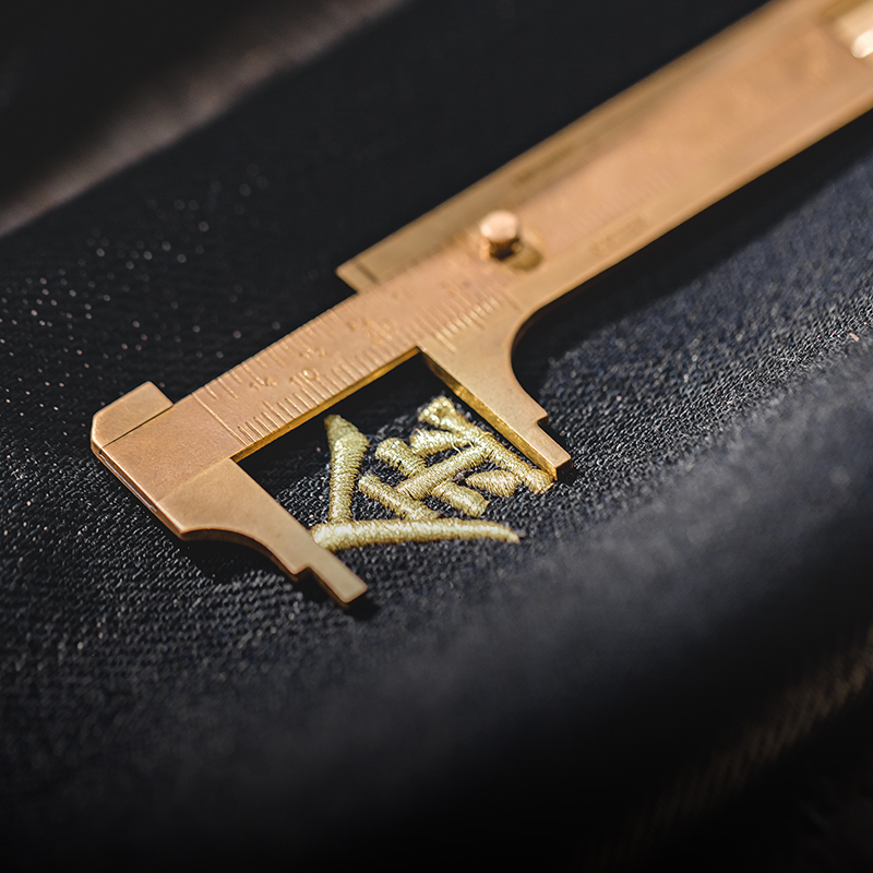 Men's Jeans Maden Golden Embroidery Denim Vintage Selvedge Straight High Waist for Men Four Seasons with Gold Plated Buttons 230320