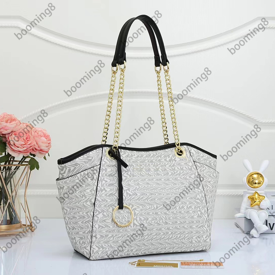 Handbag luxury designer niki shoulder bag waxy leather messenger bags women cross body bag Satchel lady vintage design sacoche fashion classic Stripes Turquoise, Box
Handbag luxury designer niki shoulder bag waxy leather messenger bags women cross body bag Satchel lady vintage design sacoche fashion classic Stripes Turquoise, Box