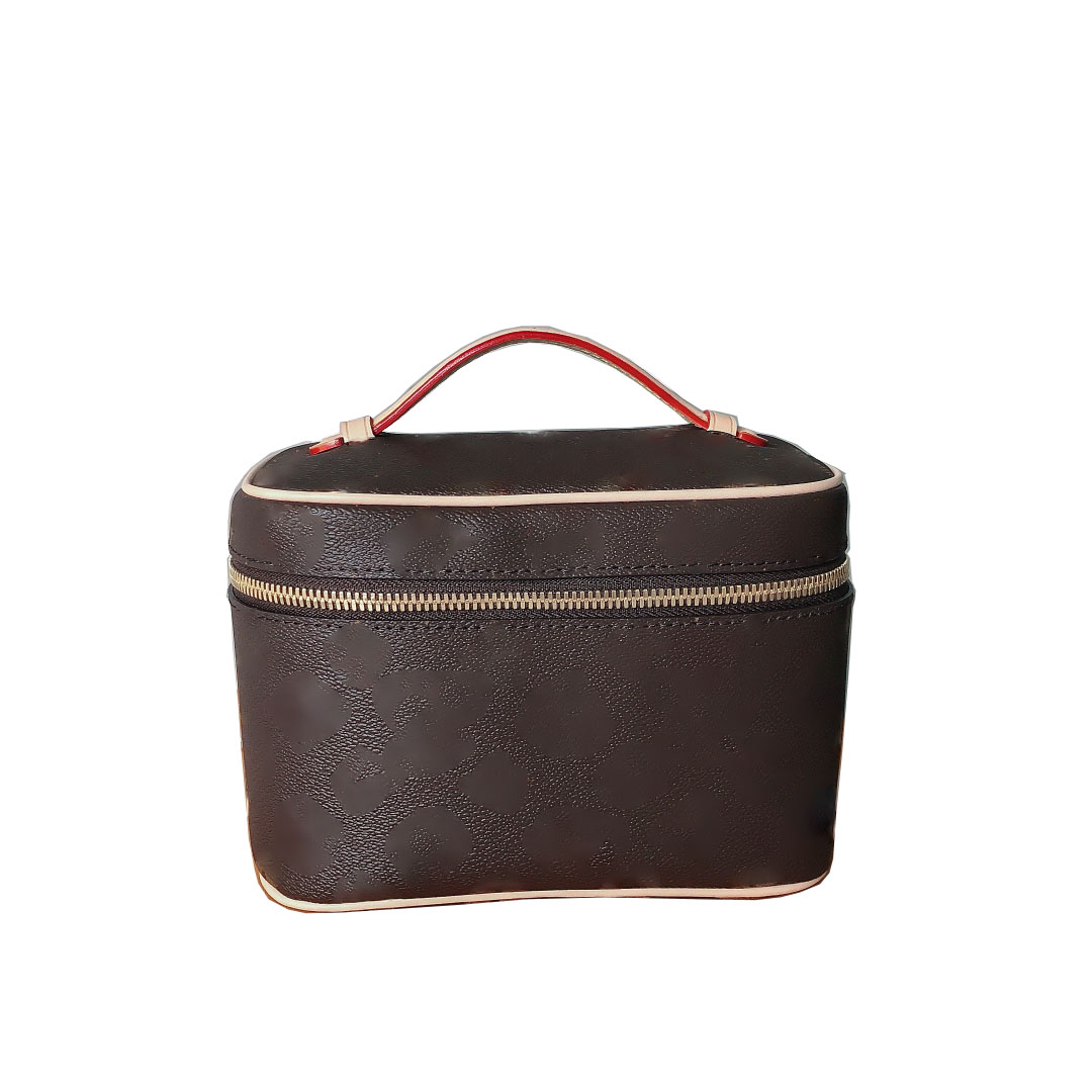 New brand-name bag storage bag ladies high-quality handbag luxury handbag cosmetic case fashion handbag storage box tool washing bag travel makeupfamous brand
New brand-name bag storage bag ladies high-quality handbag luxury handbag cosmetic case fashion handbag storage box tool washing bag travel makeupfamous brand
