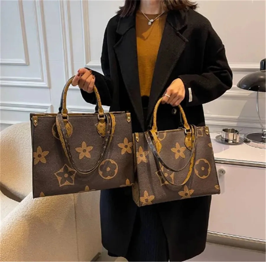 Designer Bags Women Bag Handbags Embossed Flower Monograms ONTHEGO GM MM Louiseitys Womens Handbag viutonity Purse The Tote Shoulder Female backpack, Pink
Designer Bags Women Bag Handbags Embossed Flower Monograms ONTHEGO GM MM Louiseitys Womens Handbag viutonity Purse The Tote Shoulder Female backpack, Pink