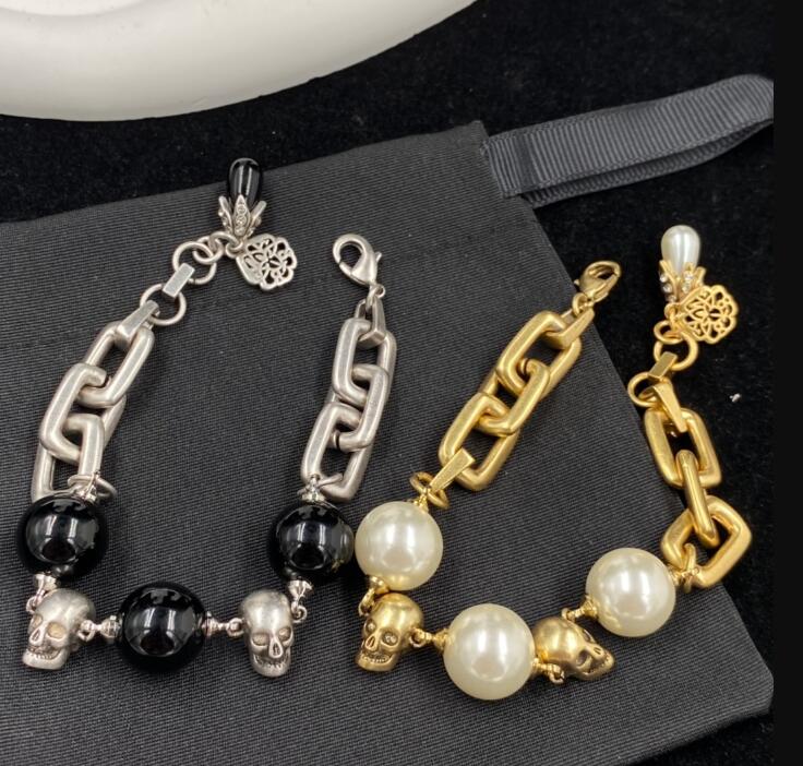 Hiphop Rock Pearl-like Skull Chain Bracelet in Antique Gold Skull Pendant Bangle Men Women Couple Gold Bracelets Designer Jewelry XMCQB0038
Hiphop Rock Pearl-like Skull Chain Bracelet in Antique Gold Skull Pendant Bangle Men Women Couple Gold Bracelets Designer Jewelry XMCQB0038