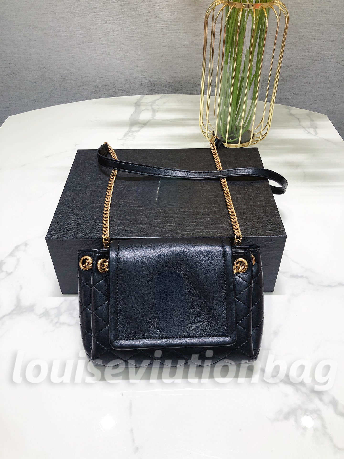 Mini Nolita Metal Letter Logo Gold Chain Shoulder Crossbody Underarm Lambskin Retro Flap Envelope Bag Diamond Quilted Design js
Mini Nolita Metal Letter Logo Gold Chain Shoulder Crossbody Underarm Lambskin Retro Flap Envelope Bag Diamond Quilted Design js