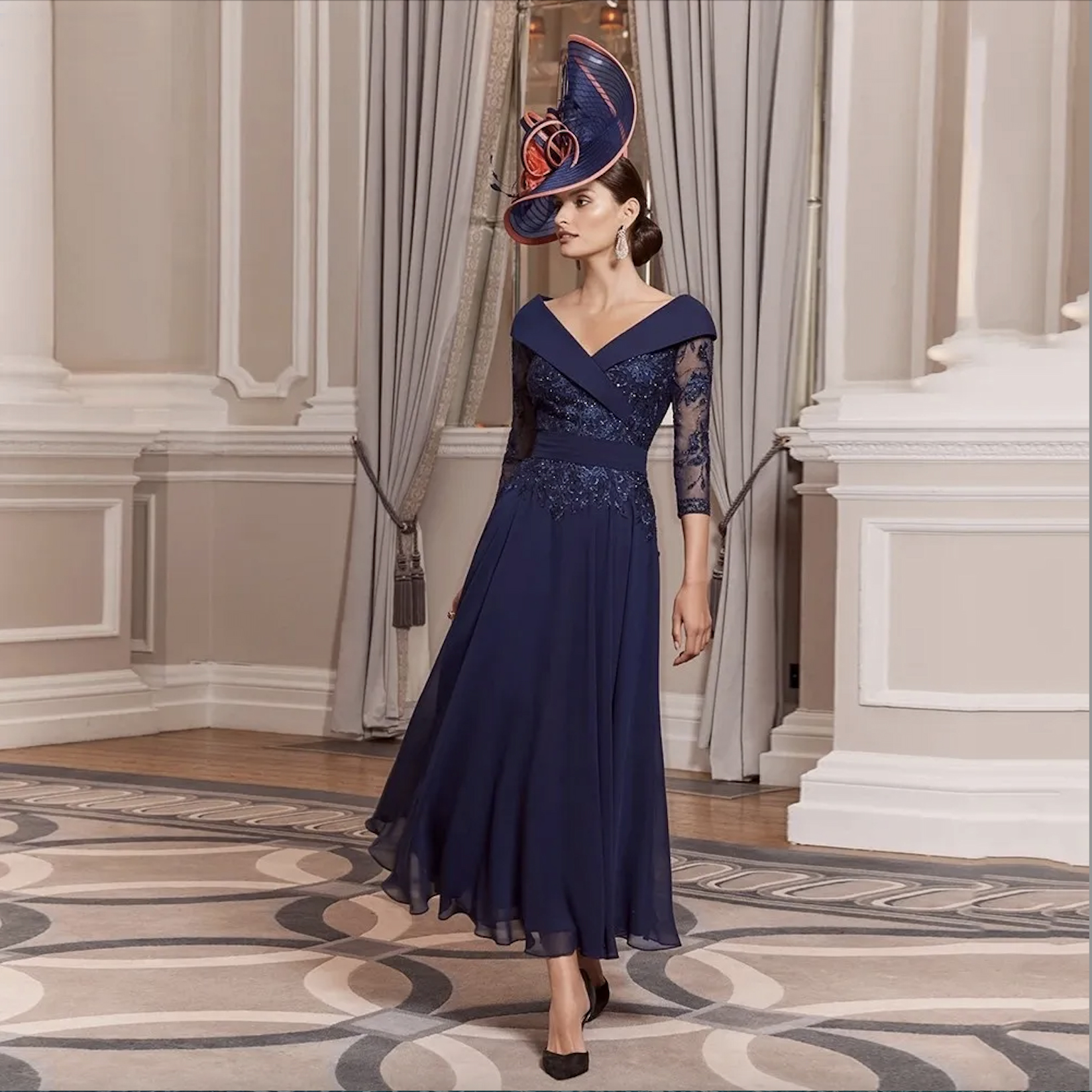 Elegant Dark Navy Mother Of The Bride Dresses A Line Chiffon Lace Appliqued V Neck Women Formal Party Gowns 3/4 Long Sleeves Ankle Length Wedding Moth