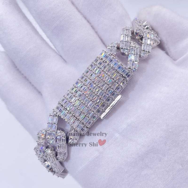 15mm Vvs Baguette Cut Moissanite Diamond Hip Hop Men Silver Iced Out Cuban Bracelet
15mm Vvs Baguette Cut Moissanite Diamond Hip Hop Men Silver Iced Out Cuban Bracelet