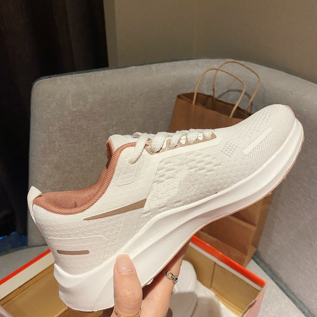 Designer Casual Shoes Zoomx Men Women Low Cut Lace-Up Lightweight Sneakers Trainers Comfortable Breathable Outdoor Non-Slip Sports Shoe 36-44
Designer Casual Shoes Zoomx Men Women Low Cut Lace-Up Lightweight Sneakers Trainers Comfortable Breathable Outdoor Non-Slip Sports Shoe 36-44