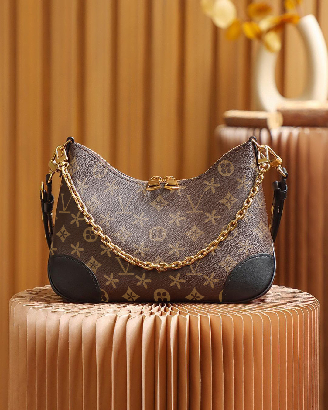 Cross body boulogne M45832 Luxury Designer Women's mens pochette clutch bag tote handbags travel fashion Genuine leather crossbodys purses gold chain shoulder Bags, Black
Cross body boulogne M45832 Luxury Designer Women's mens pochette clutch bag tote handbags travel fashion Genuine leather crossbodys purses gold chain shoulder Bags, Black