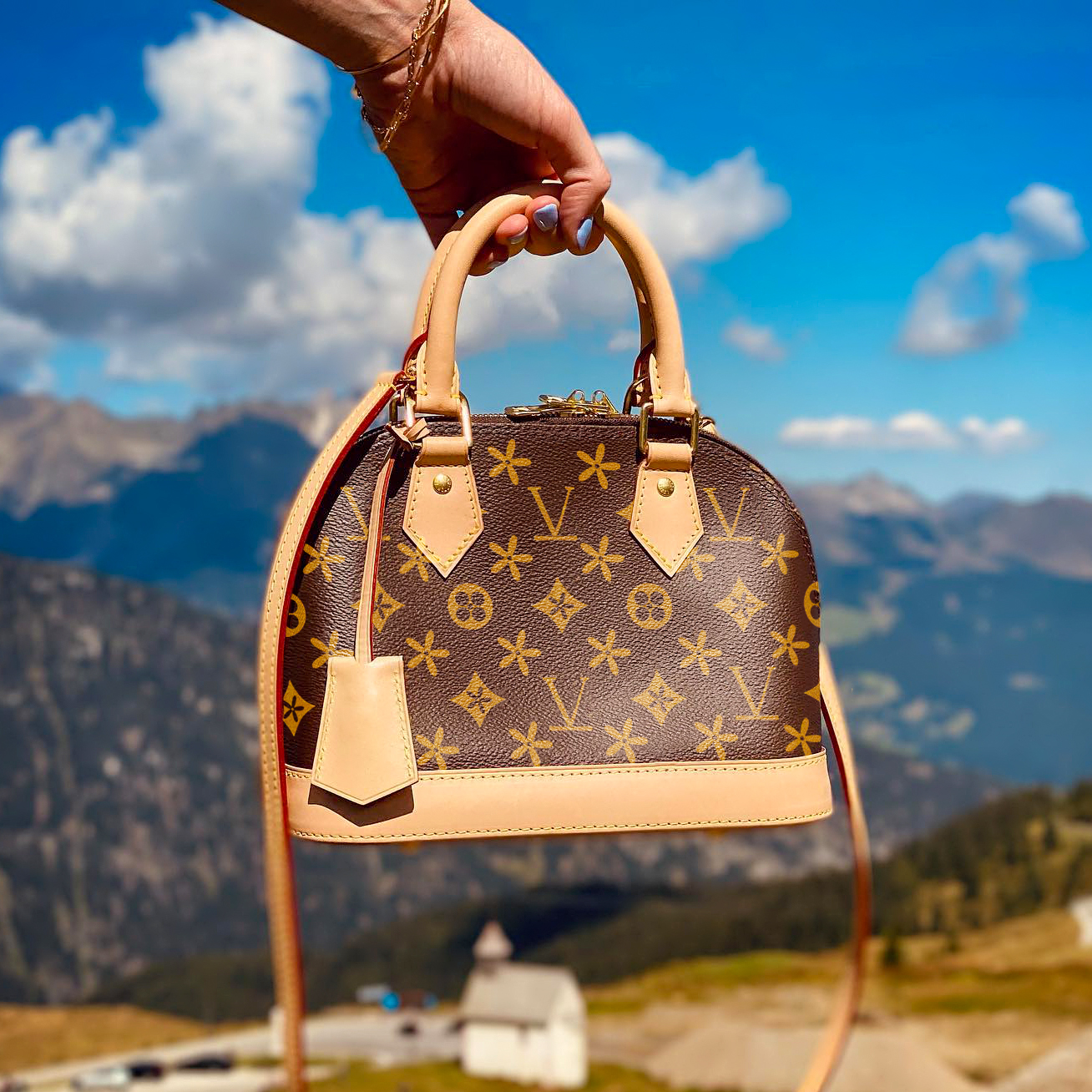 Fashion Shell M53152 N41221 Alma BB bags PM MM pochette Shoulder Bags Totes Clutch Cross Body handbags hand bag Luxurys Designers Womens mens purses man envelope bag, Mon0gram small
Fashion Shell M53152 N41221 Alma BB bags PM MM pochette Shoulder Bags Totes Clutch Cross Body handbags hand bag Luxurys Designers Womens mens purses man envelope bag, Mon0gram small