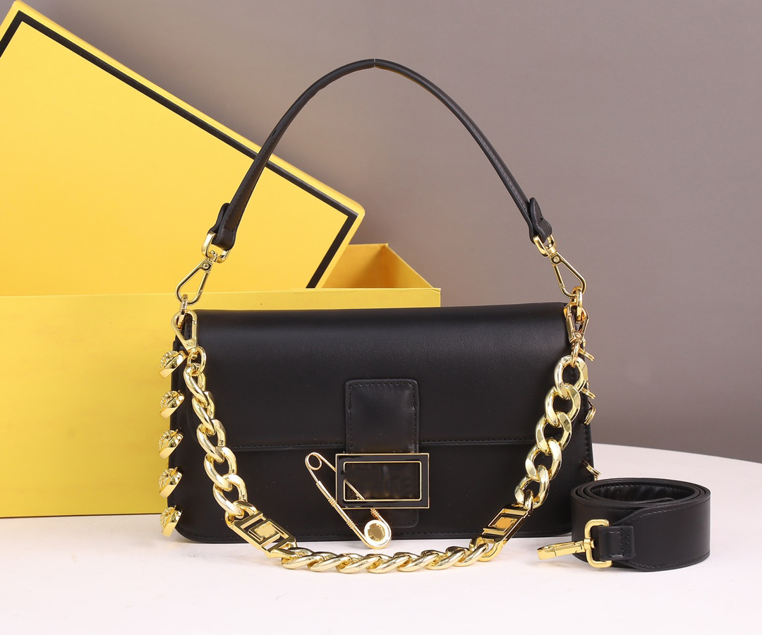 Women Designer Chain Shoulder Bag Fashion Metal decoration Handbags Leather Totes Woman Classic Storage Cosmetic Coin Crossbody Bags, Blue
Women Designer Chain Shoulder Bag Fashion Metal decoration Handbags Leather Totes Woman Classic Storage Cosmetic Coin Crossbody Bags, Blue