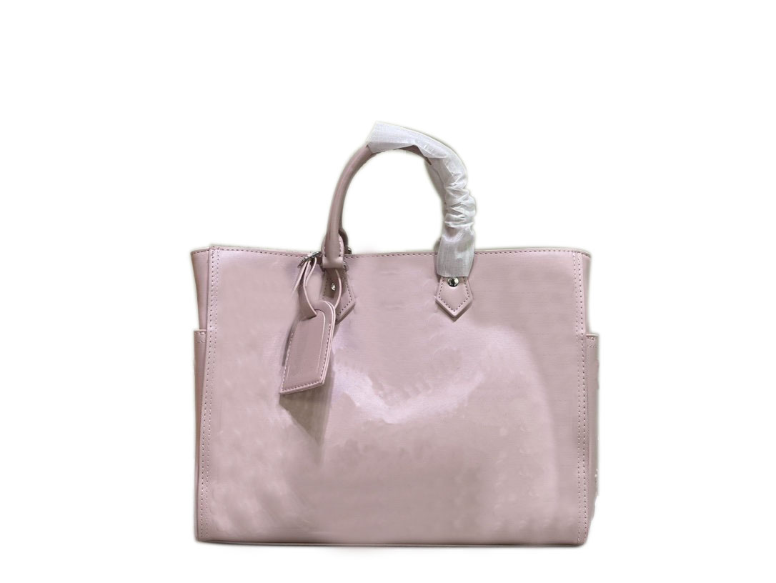 Handbag ladies' brand-name bag cool and practical large-capacity embossed zipper ladies' high-quality fashion classic bag casual leather ladies bag Selling new bags
Handbag ladies' brand-name bag cool and practical large-capacity embossed zipper ladies' high-quality fashion classic bag casual leather ladies bag Selling new bags