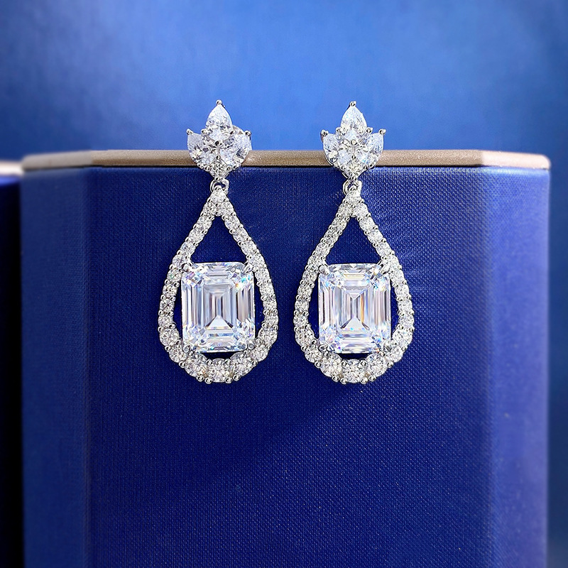 Flower Emerald cut Diamond Dangle Earring 100% Real 925 sterling silver Wedding Drop Earrings for Women Engagement Jewelry Gift
Flower Emerald cut Diamond Dangle Earring 100% Real 925 sterling silver Wedding Drop Earrings for Women Engagement Jewelry Gift