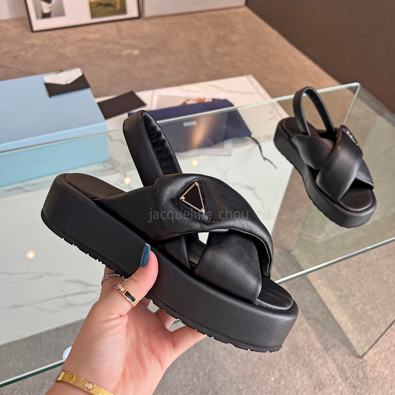Monolith Platform Sandals Luxury Designer Sandles Padded Nappa Real Leather Triangle Logo Beach Womens Sandals, 11#
Monolith Platform Sandals Luxury Designer Sandles Padded Nappa Real Leather Triangle Logo Beach Womens Sandals, 11#