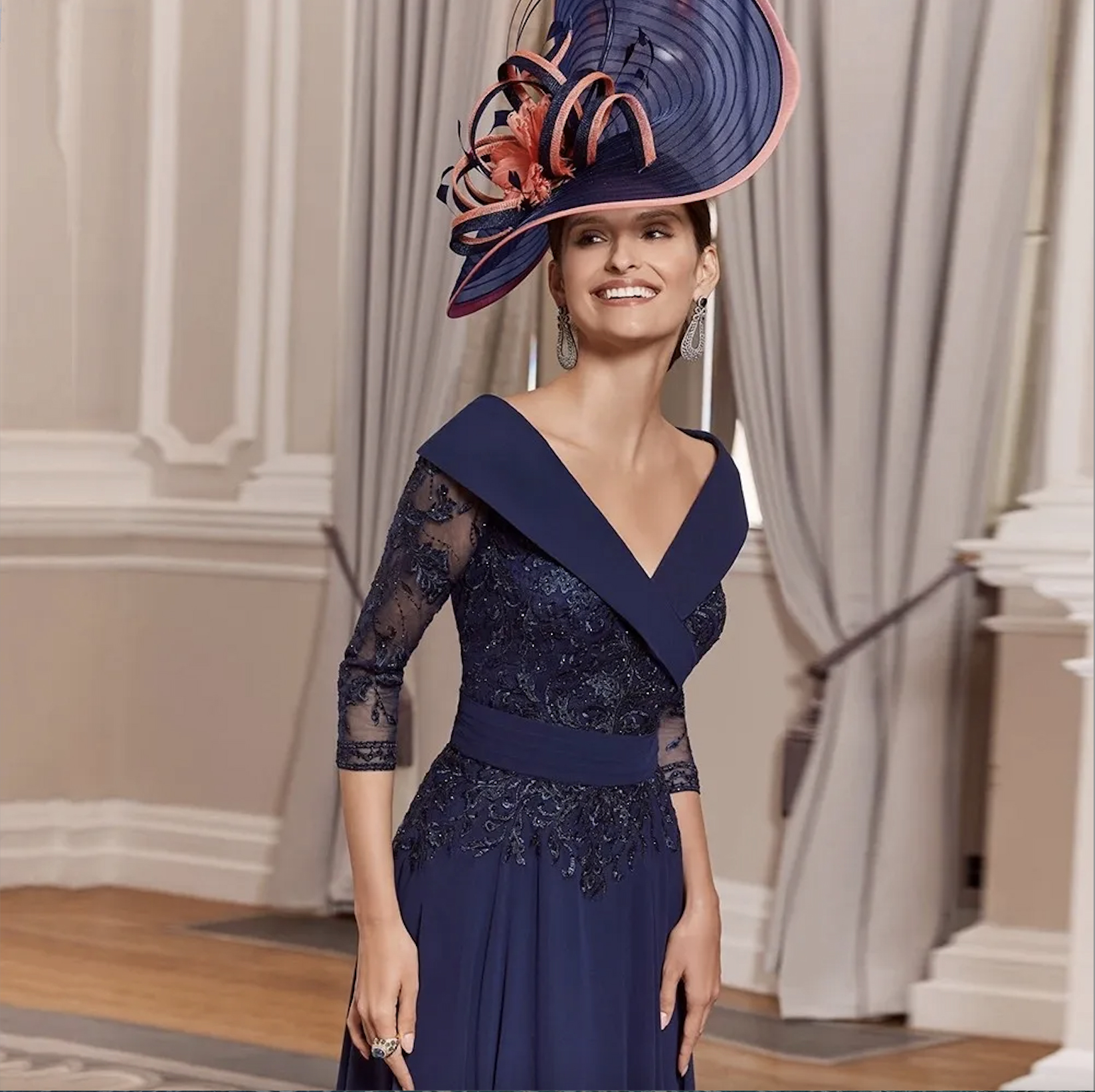 Elegant Dark Navy Mother Of The Bride Dresses A Line Chiffon Lace Appliqued V Neck Women Formal Party Gowns 3/4 Long Sleeves Ankle Length Wedding Moth