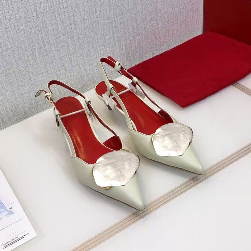 Summer Fashion Women's Sandals Designer Comfortable Low Heel Dress Shoes Beautiful High Heel Prom Shoes
Summer Fashion Women's Sandals Designer Comfortable Low Heel Dress Shoes Beautiful High Heel Prom Shoes