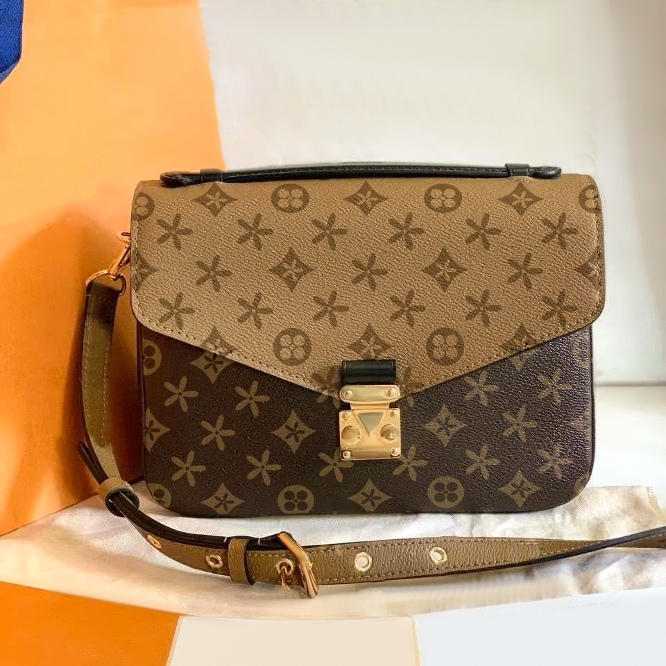 Luxury Pochette M44875 Shoulder clutch metis bag Womens mens Gold metal fitting Designer embossed totes Genuine leather classic handbag crossbody messenger bags, Blue embossed
Luxury Pochette M44875 Shoulder clutch metis bag Womens mens Gold metal fitting Designer embossed totes Genuine leather classic handbag crossbody messenger bags, Blue embossed