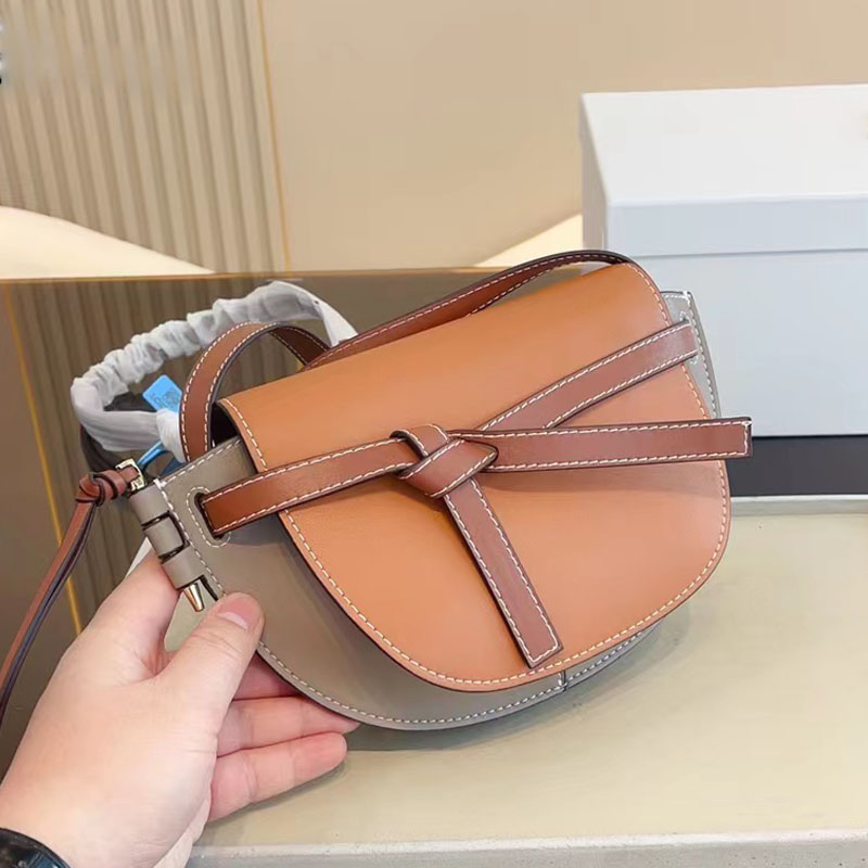 Evening Bags Evening Bags Tote Women Leather Saddle Messenger Fashion Lightweight Handbag Shoulder Brown Brand Designer Crossbody Female Purses 1225, Dust bag
Evening Bags Evening Bags Tote Women Leather Saddle Messenger Fashion Lightweight Handbag Shoulder Brown Brand Designer Crossbody Female Purses 1225, Dust bag